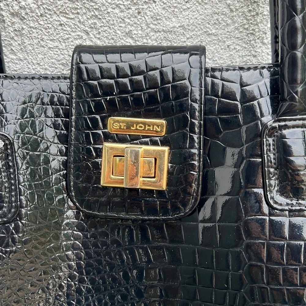 ST. JOHN tote black patent leather crock print